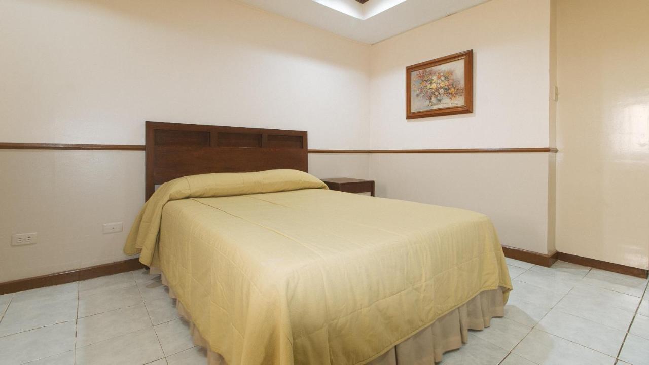 Garden Plaza Hotel 마닐라 외부 사진